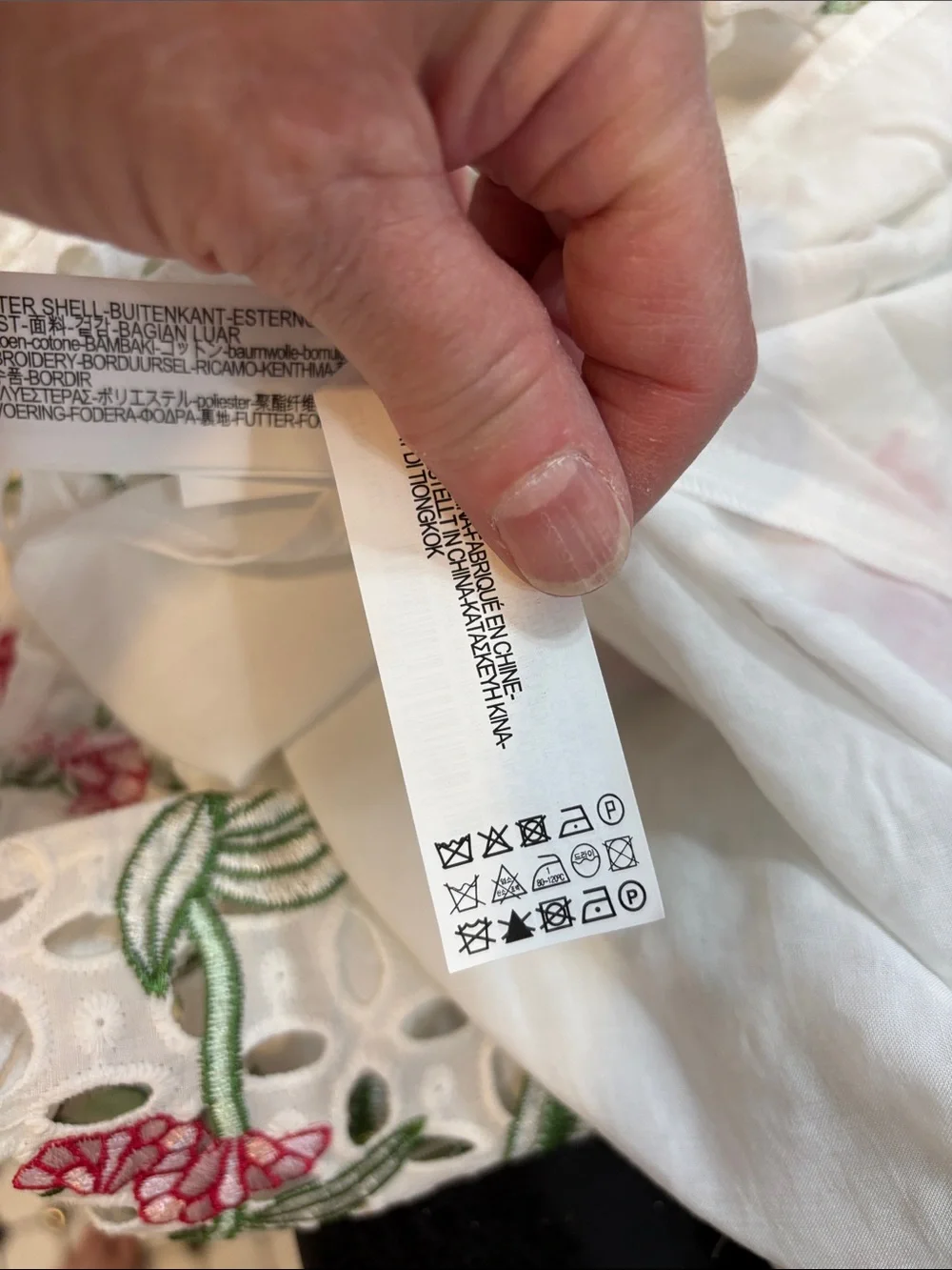 NWT Zara White Eyelet Dress with Pink & Green Floral Embroidery - Picture 11 of 11